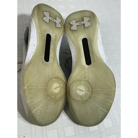Athletic_Shoes